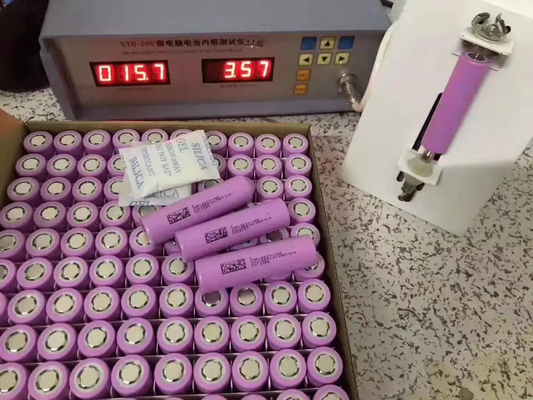 INR18650-26E 2600mAh 3C 1000 चक्र 3.65V रिचार्जेबल लिथियम-आयन 18650 बैटरी