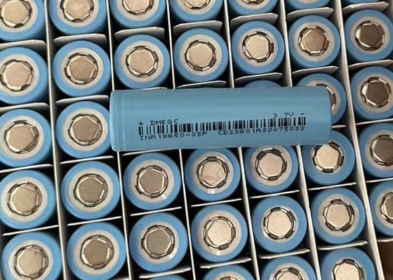 2500mAh 3.7V मैक्स 6A निरंतर चार्ज सिलेंडरिक लिथियम आयन बैटरी 18650 INR18650-25P